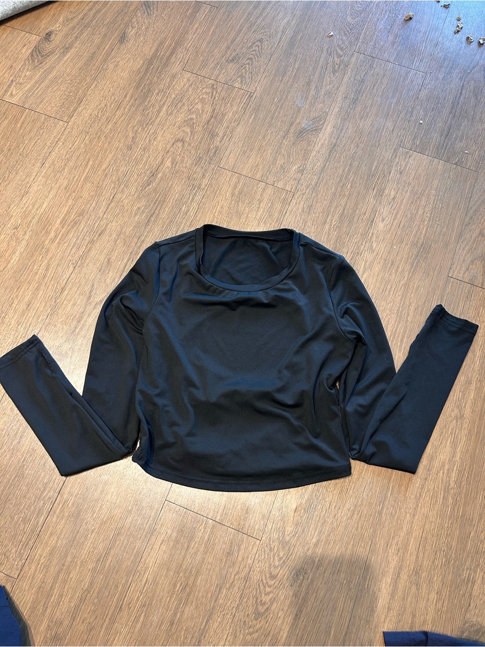 Black long sleeve active workout crop top